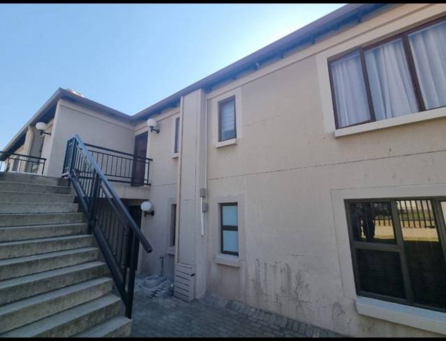 3 BEDROOM TOWNHOUSE FOR SALE IN MEYERSDAL